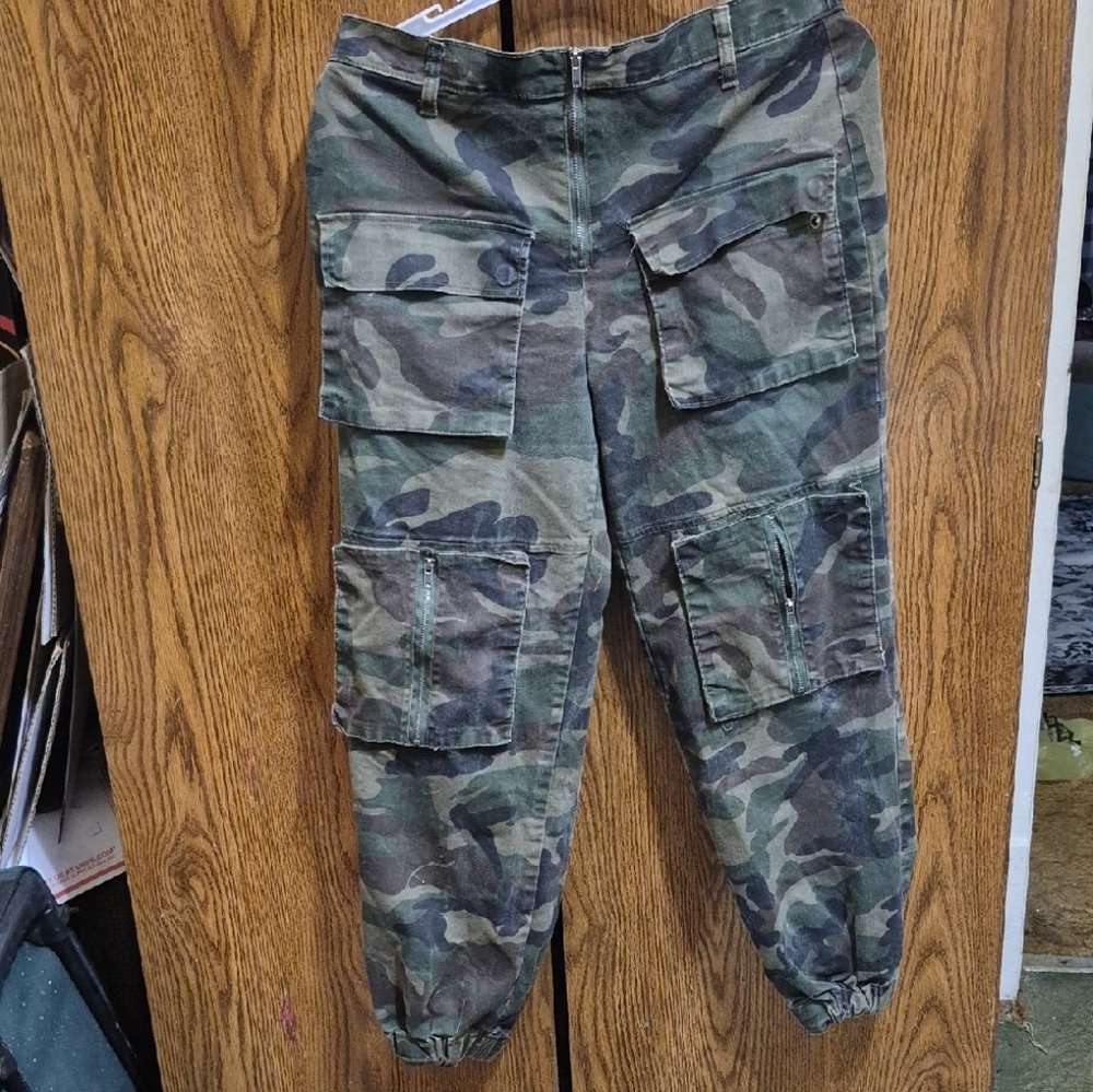 Like an Angel Green Camouflage Women Jeans
